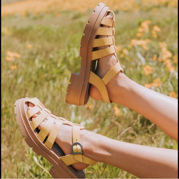 Free People Shoes - 💛🌼Free People Fisherman Sandals in Yellow 🌼💛